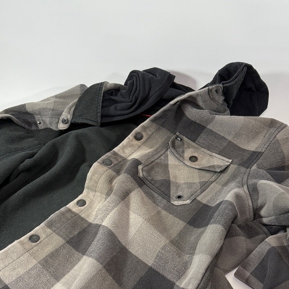 Quiksilver Men's Checkered Black and Gray Shirt Jacket - Picture 9 of 10